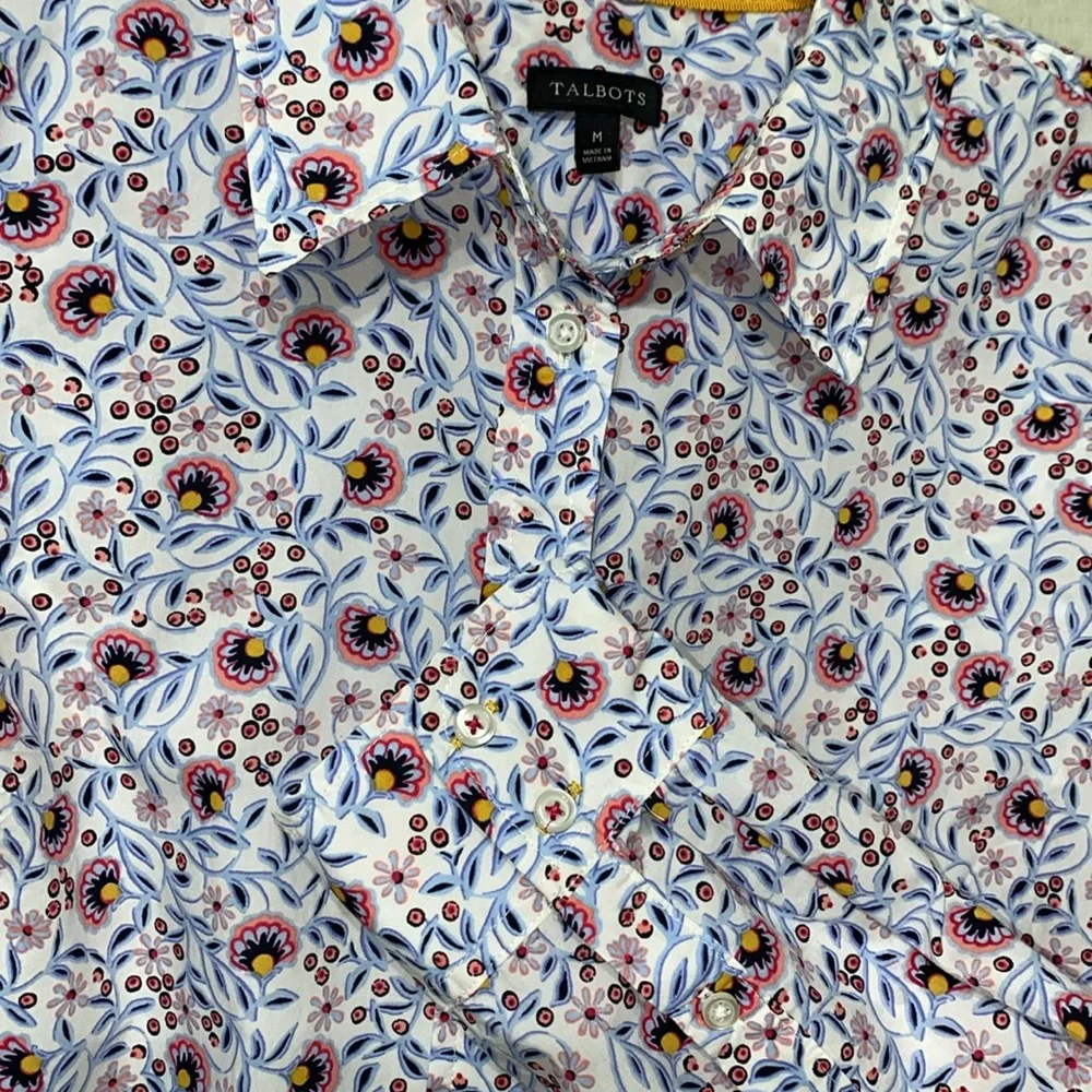 Beautiful floral print, button front, long sleeve shirt, Talbots, Women’s size M - Picture 3 of 9